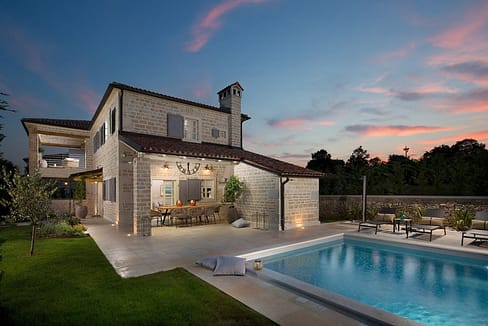 Z-503 Kanfanarfreistehende Villa 297 m2 Pool Verkauf