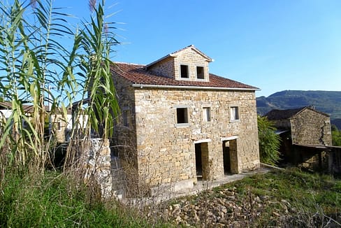 Z-918 Natursteinhaus DHH mit schönem Panoramablick und Blick auf den Butoniga See