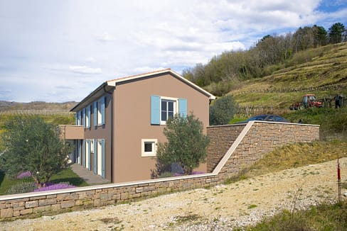 U-05 Novoizgrađena kuća s bazenom - okolica Buja – 172 m2- prekrasan panoramski pogled - prodaja