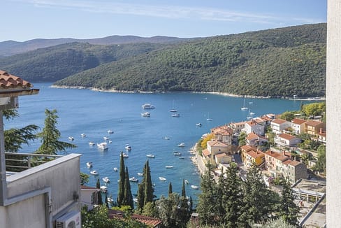 O-07 Kuća u Rapcu -154 m2- s prekrasnim pogledom na Rabački zaljev - na prodaju